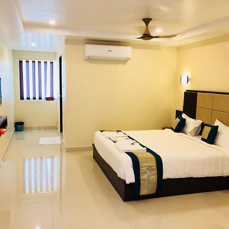 Hotel Fortune M R Grands Suluru ภายนอก รูปภาพ