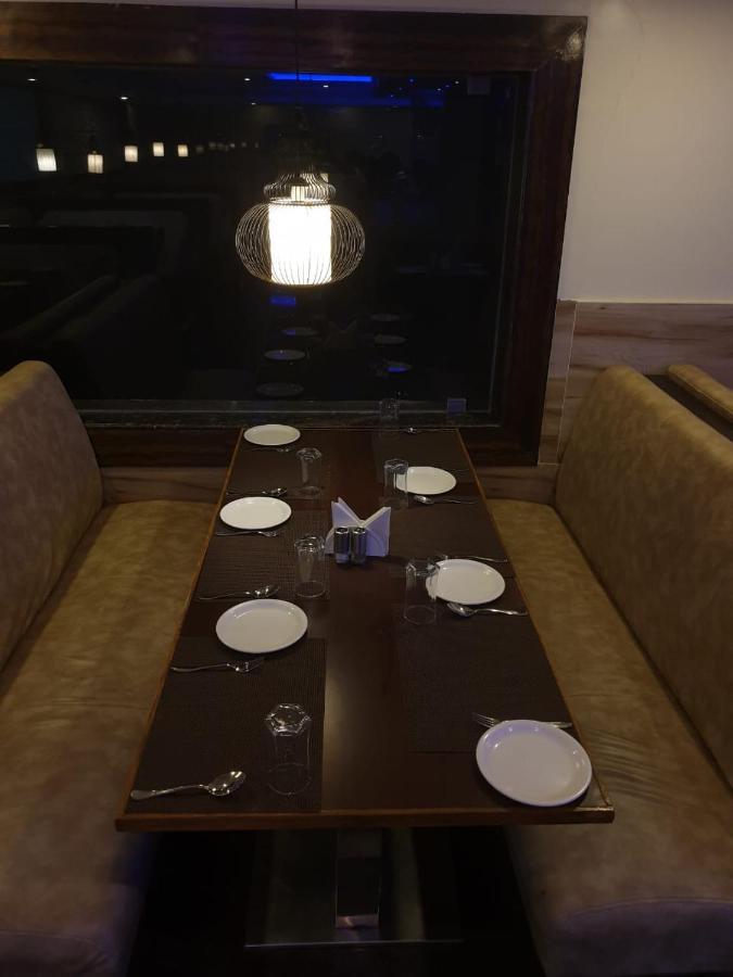 Hotel Fortune M R Grands Suluru ภายนอก รูปภาพ