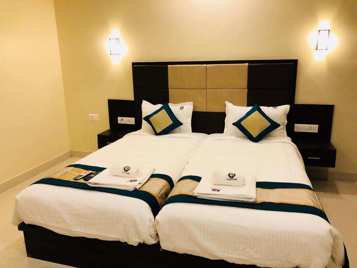 Hotel Fortune M R Grands Suluru ภายนอก รูปภาพ