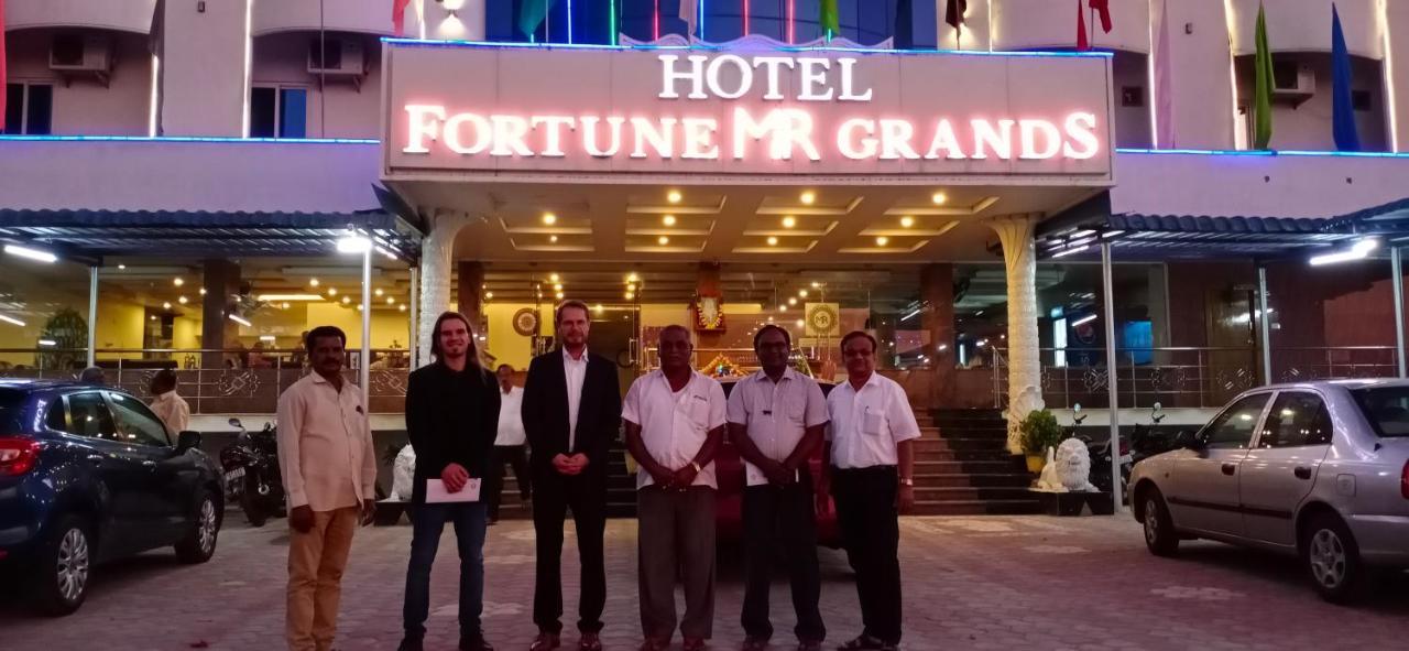 Hotel Fortune M R Grands Suluru ภายนอก รูปภาพ